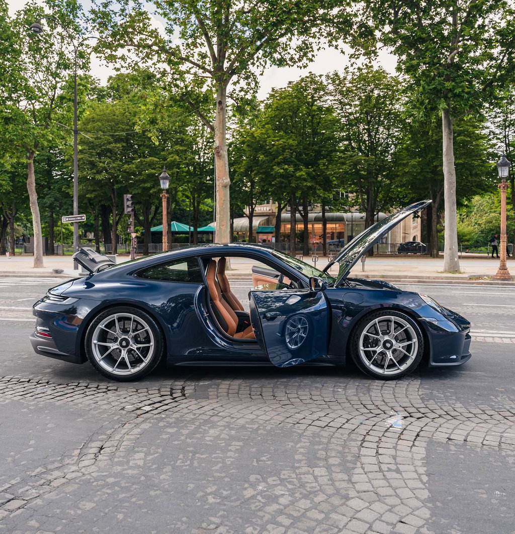 Porsche 992 GT3 Touring