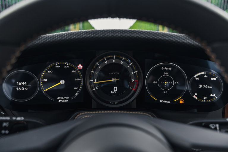 Porsche 992 GT3 Touring
