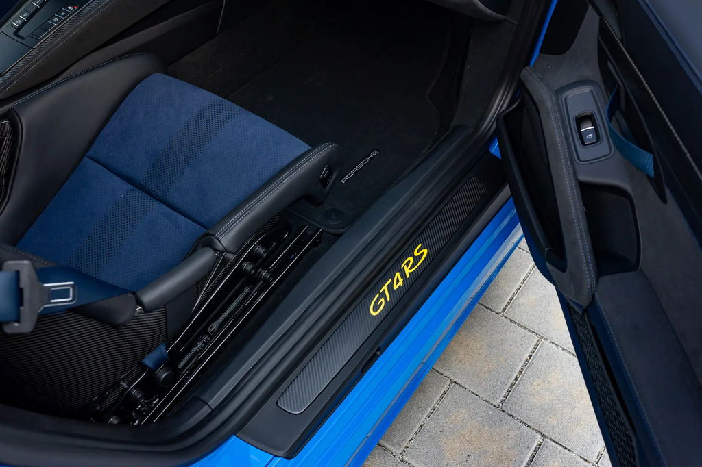 Porsche 718 Cayman GT4 RS