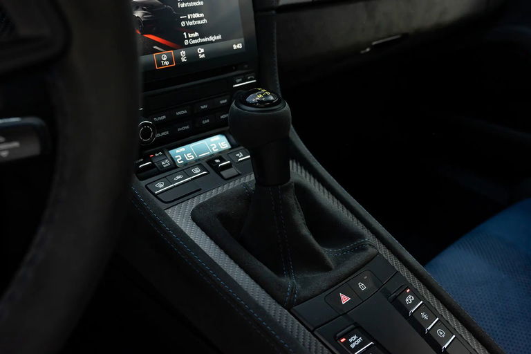 Porsche 718 Cayman GT4 RS