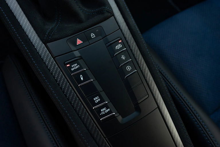 Porsche 718 Cayman GT4 RS