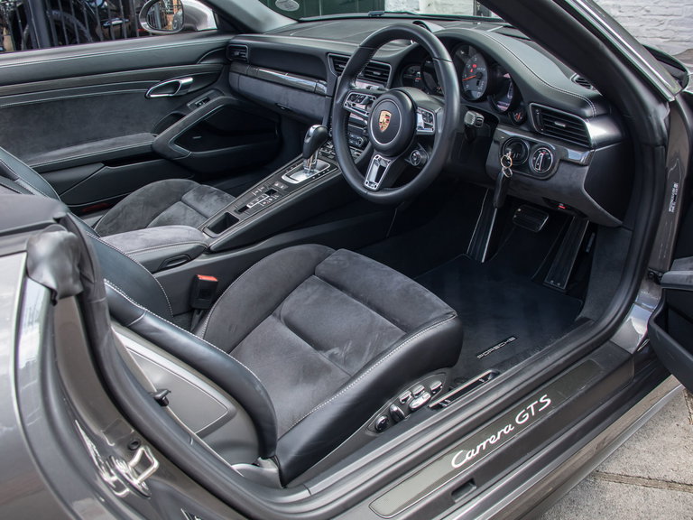 Porsche 991.2 Carrera GTS