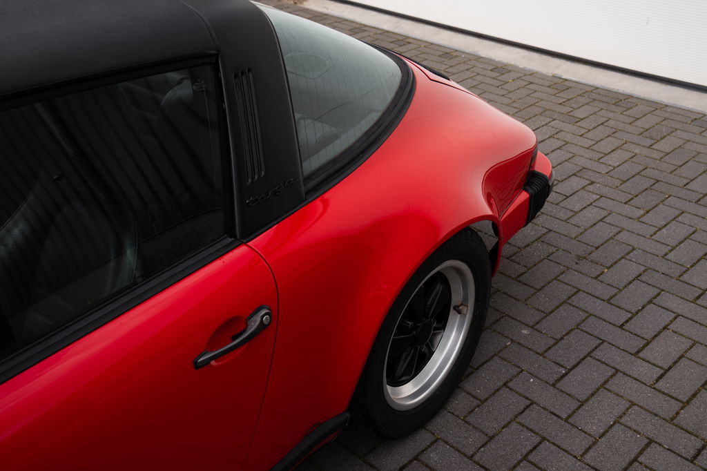 Porsche 911 Carrera 3.2