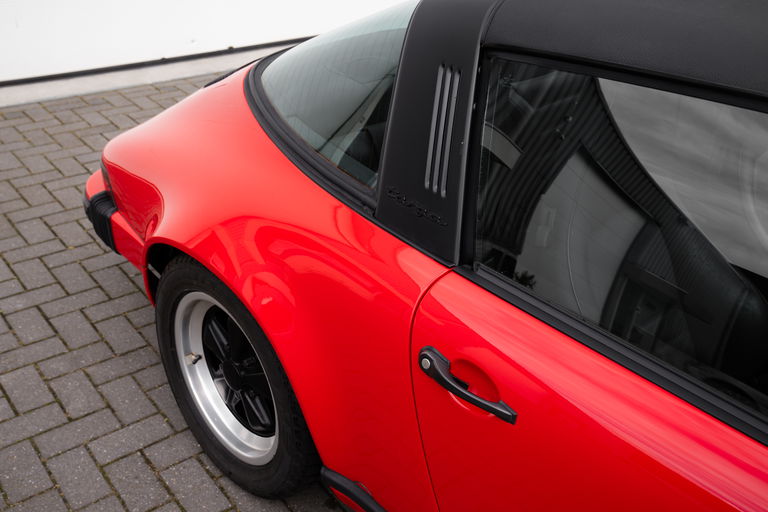 Porsche 911 Carrera 3.2