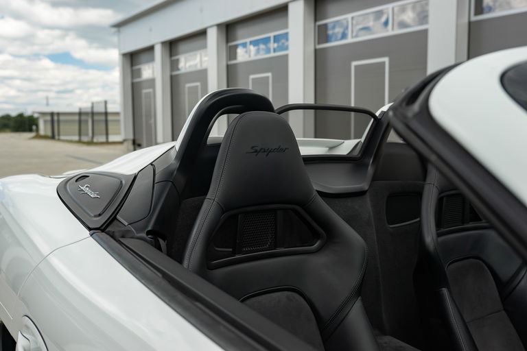 Porsche 981 Boxster Spyder