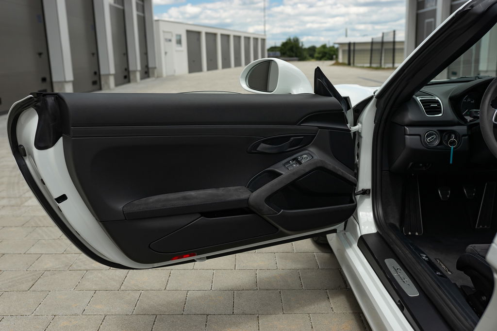 Porsche 981 Boxster Spyder