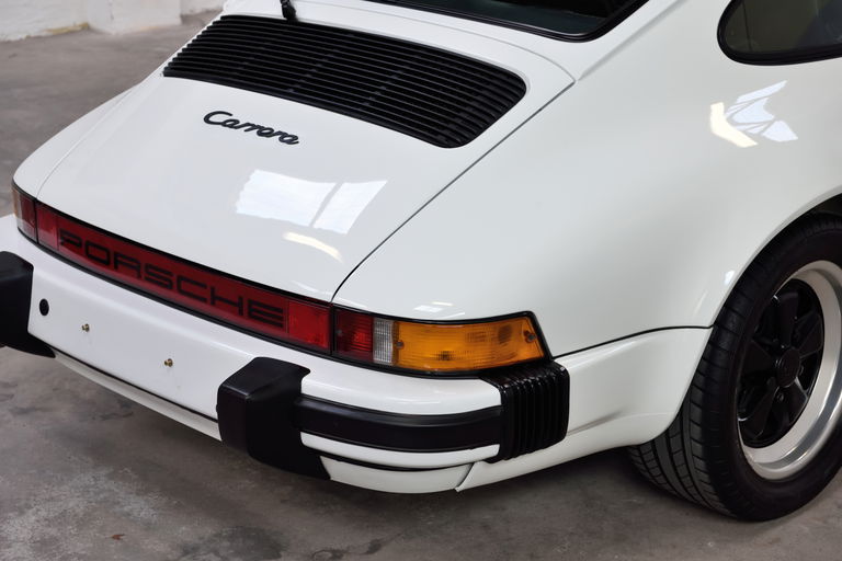 Porsche 911 Carrera 3.2