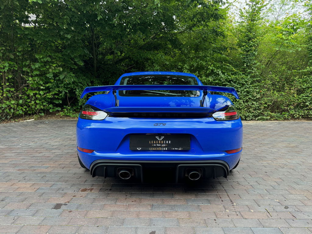 Porsche 718 Cayman GT4
