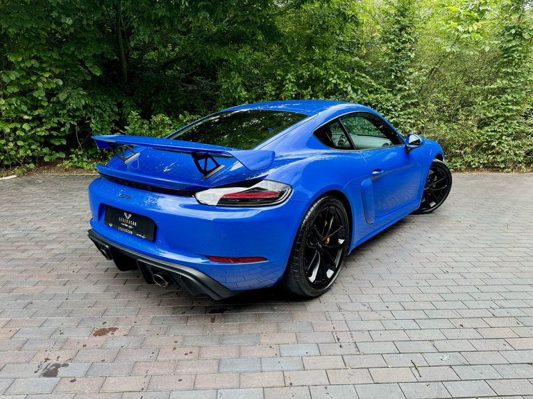Porsche 718 Cayman GT4