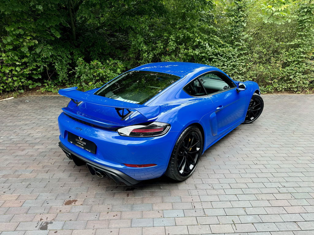 Porsche 718 Cayman GT4