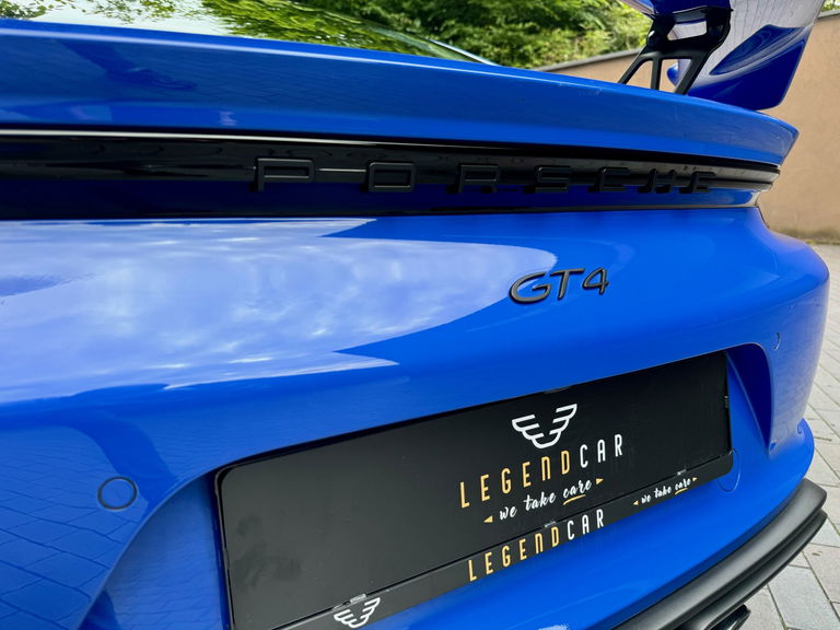 Porsche 718 Cayman GT4