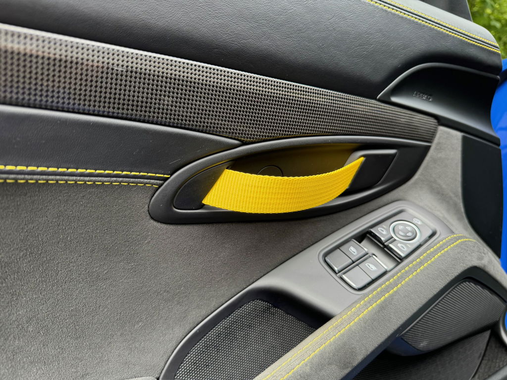 Porsche 718 Cayman GT4