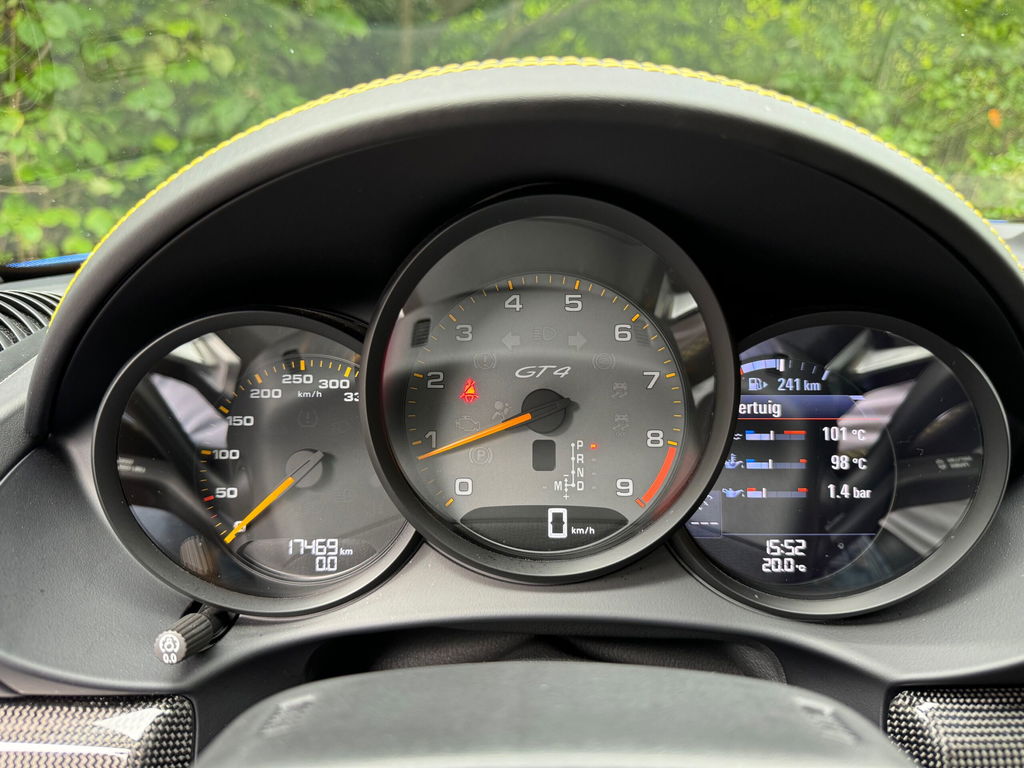 Porsche 718 Cayman GT4