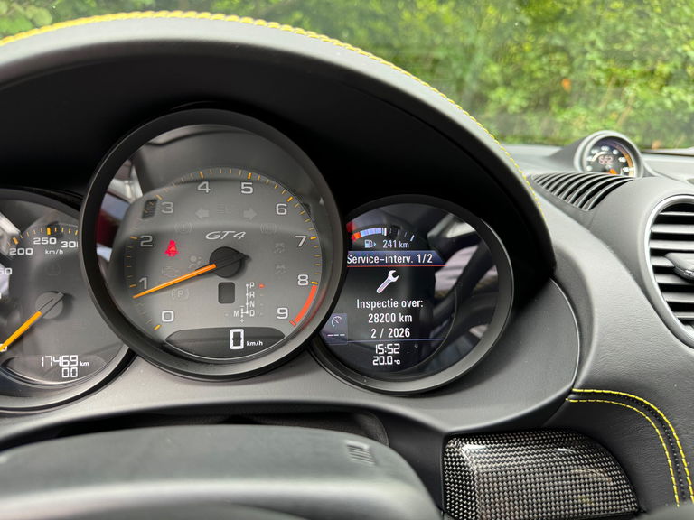 Porsche 718 Cayman GT4