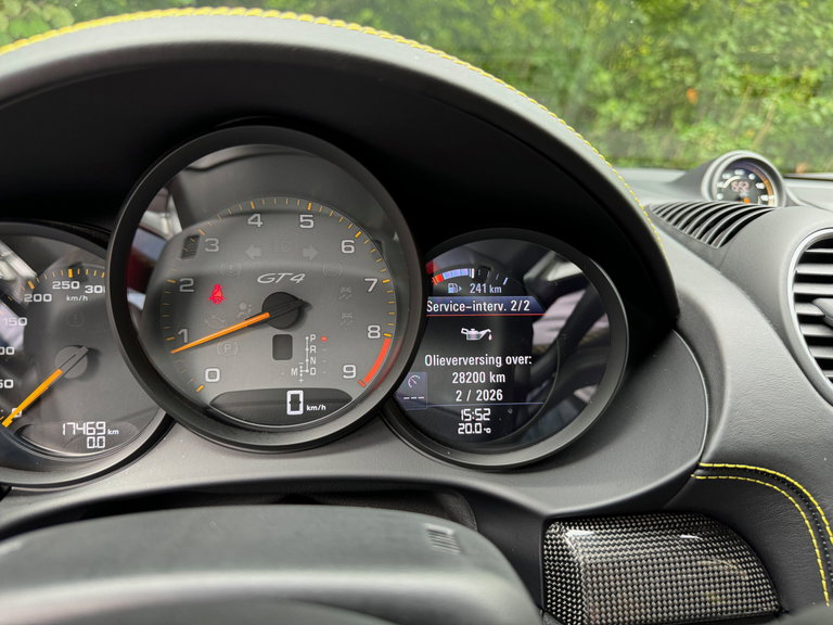 Porsche 718 Cayman GT4