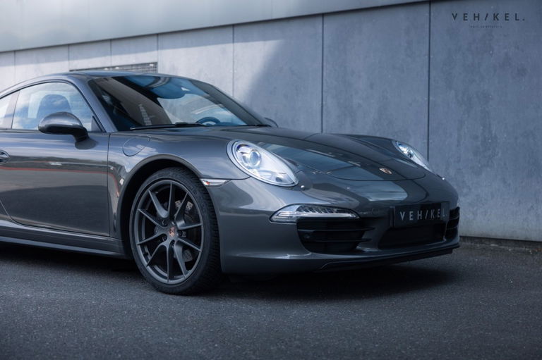 Porsche 991 Carrera 4