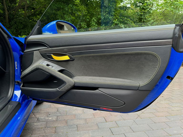 Porsche 718 Cayman GT4