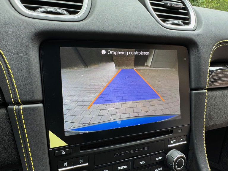 Porsche 718 Cayman GT4