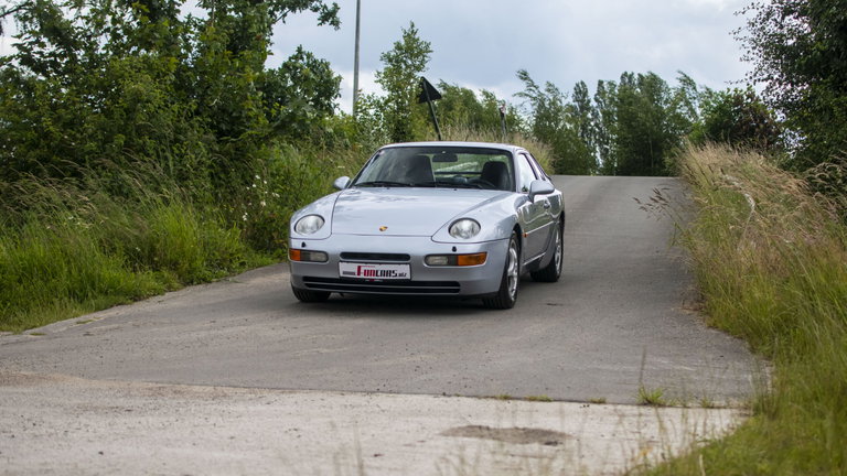 Porsche 968