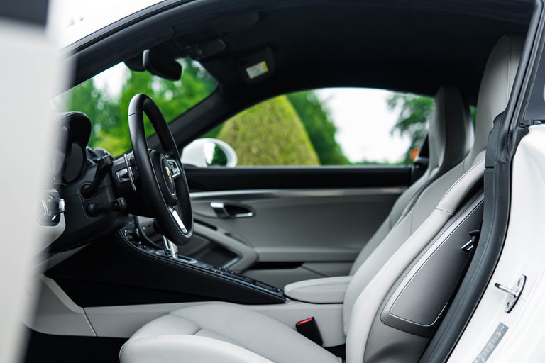 Porsche 718 Cayman GTS 4.0