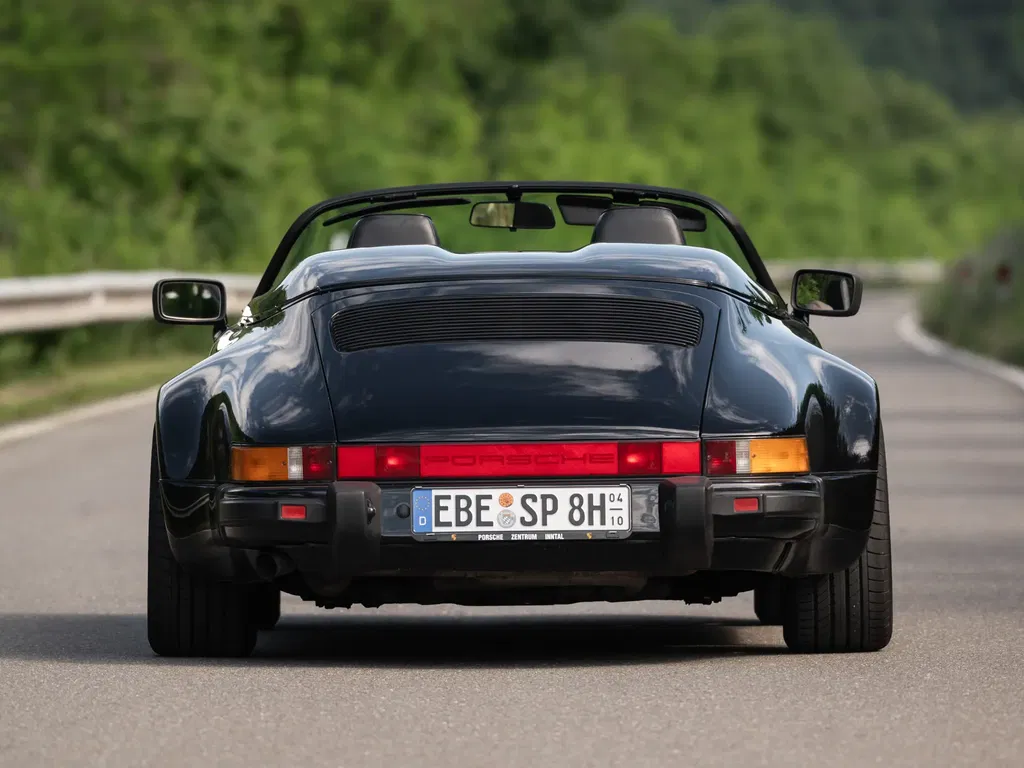 Porsche 911 Carrera 3.2 Speedster