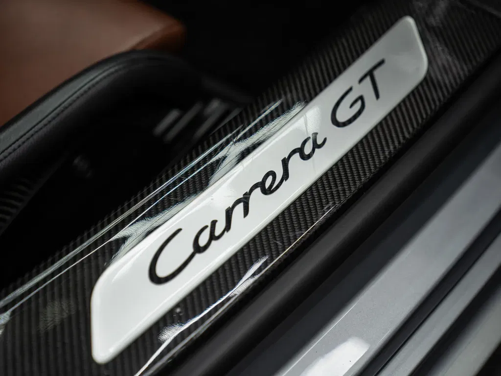 Porsche Carrera GT
