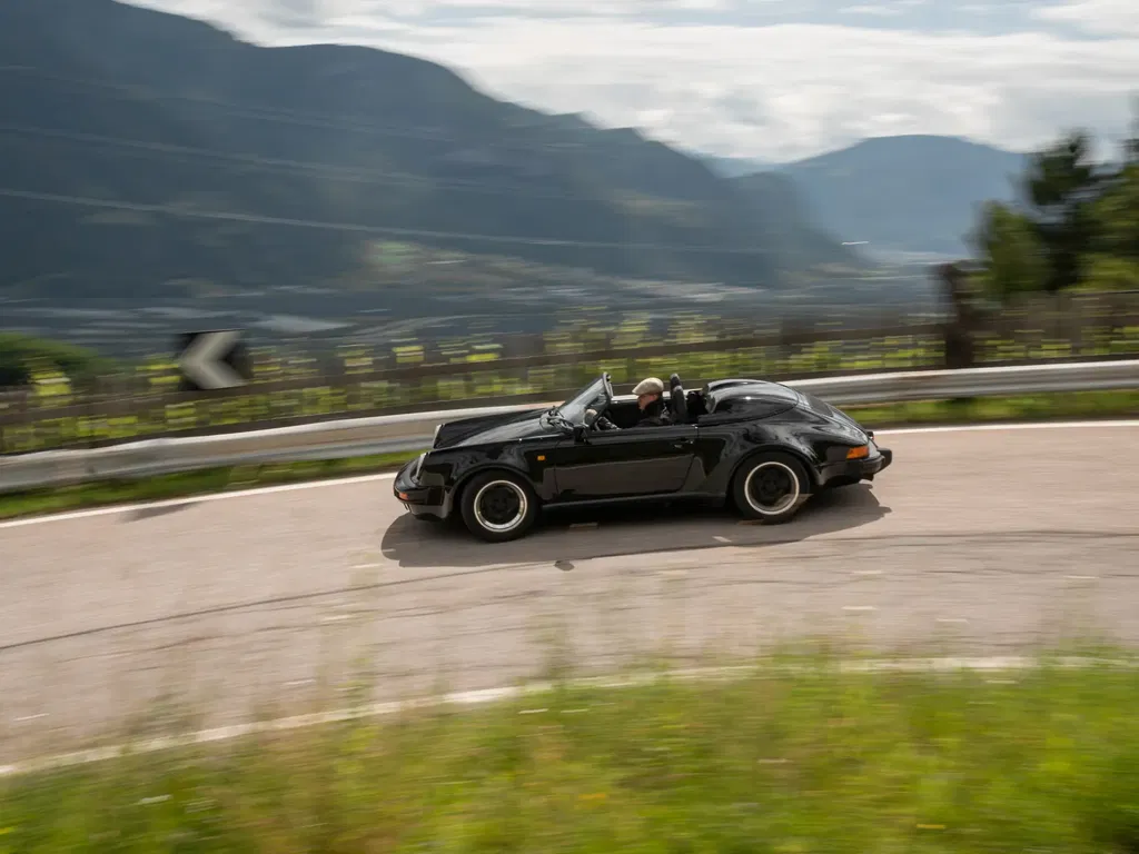 Porsche 911 Carrera 3.2 Speedster