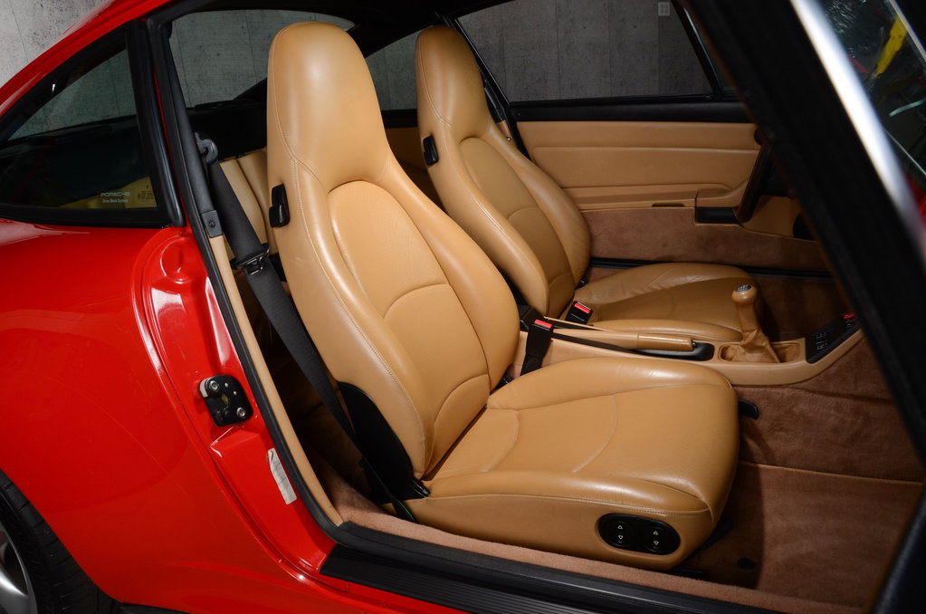 Porsche 993 Carrera 4S