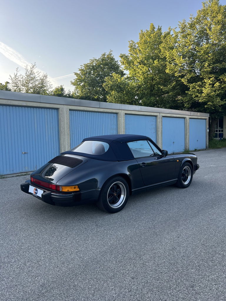 Porsche 911 Carrera 3.2