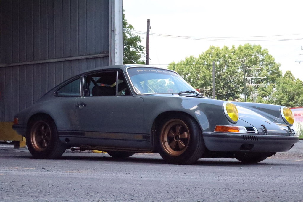 1984-porsche-911-backdate.jpeg