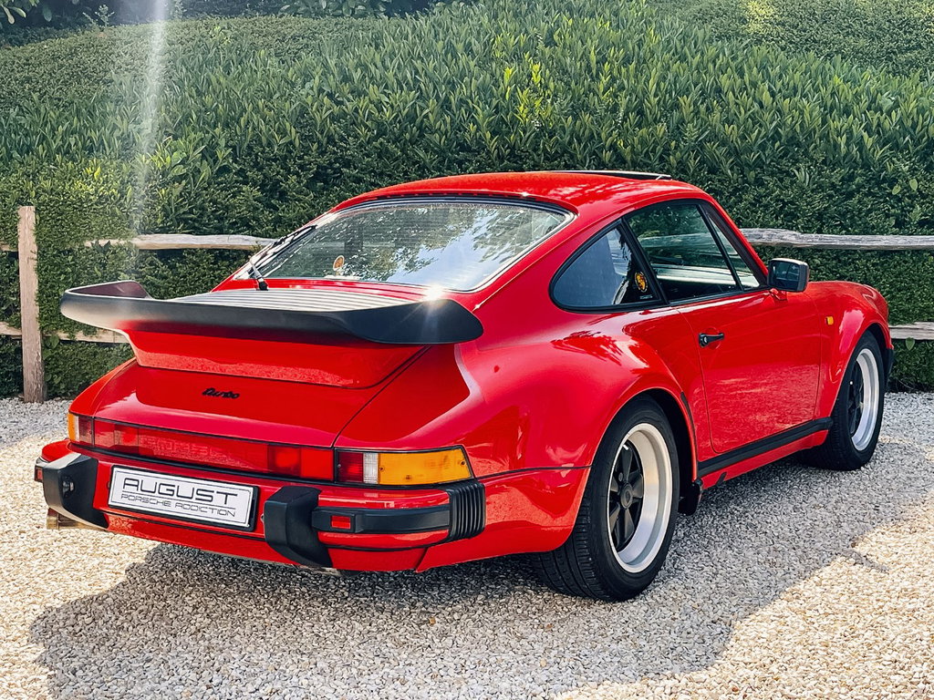 Porsche 911 Turbo 3.3