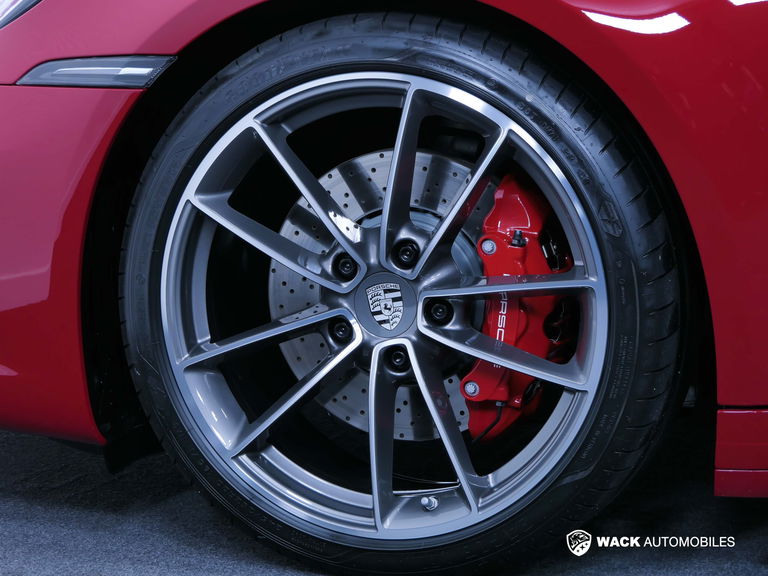 Porsche 992 Carrera 4S