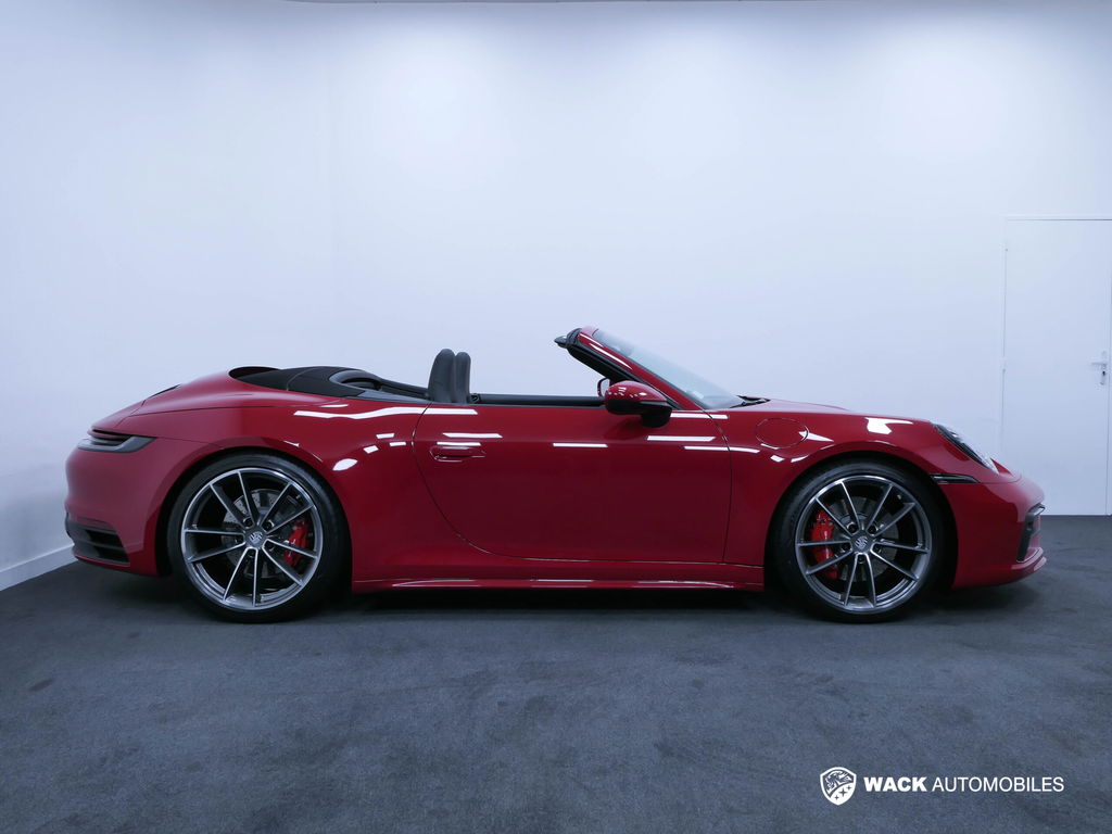 Porsche 992 Carrera 4S