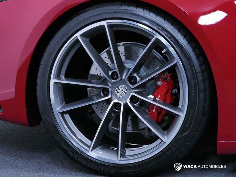 Porsche 992 Carrera 4S