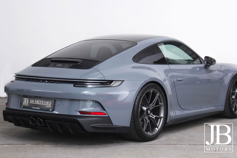 Porsche 992 GT3 Touring