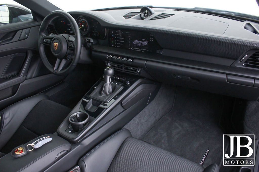 Porsche 992 GT3 Touring