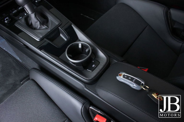 Porsche 992 GT3 Touring