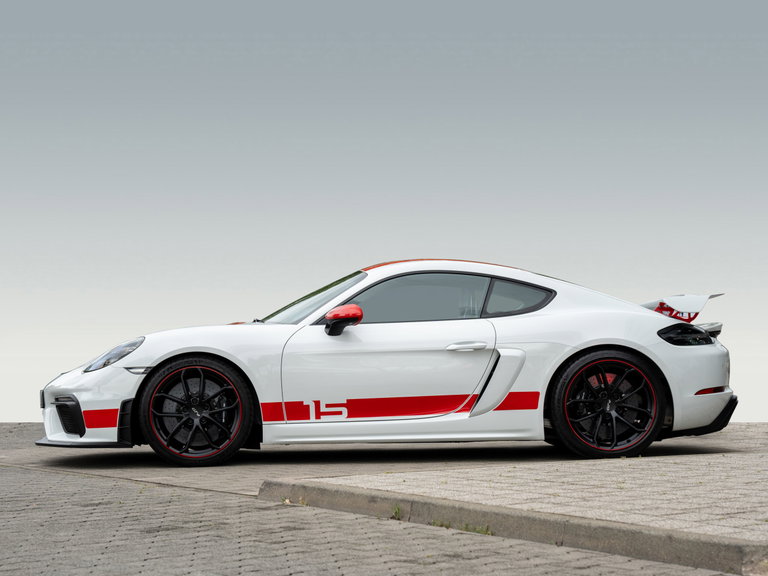 Porsche 718 Cayman GT4