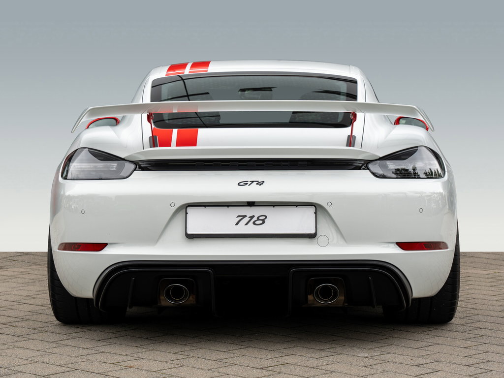 Porsche 718 Cayman GT4