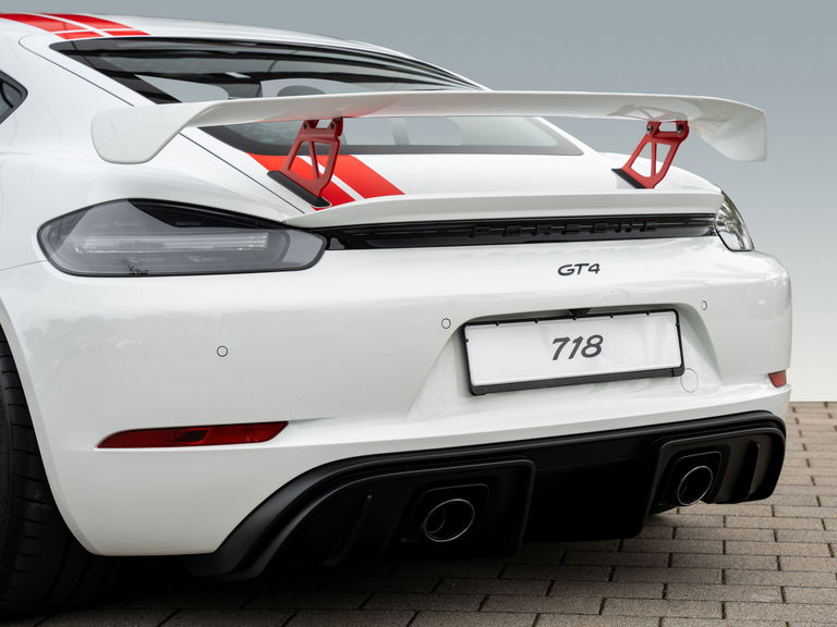 Porsche 718 Cayman GT4