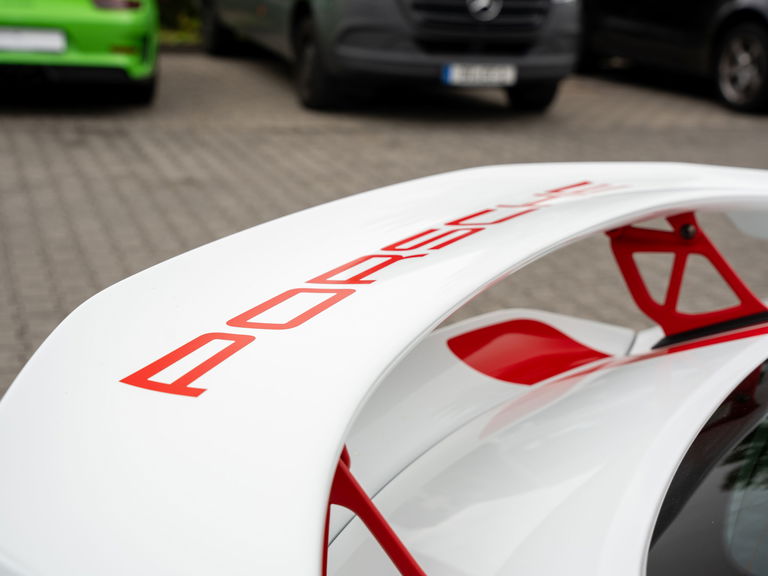 Porsche 718 Cayman GT4