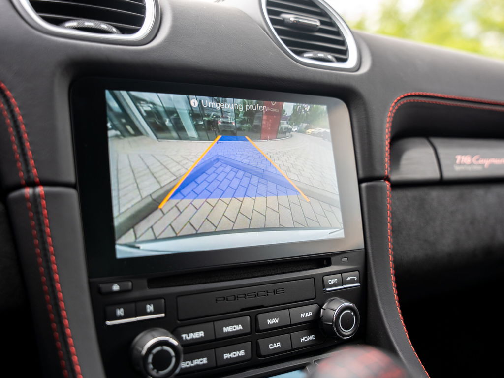 Porsche 718 Cayman GT4