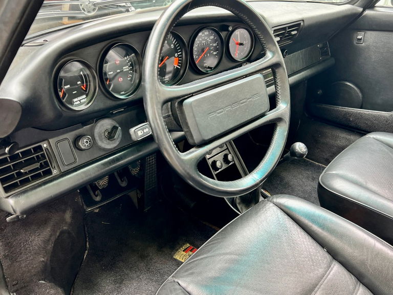 Porsche 911 Carrera 3.2