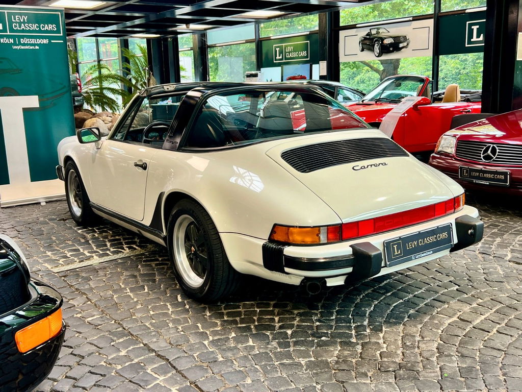 Porsche 911 Carrera 3.2