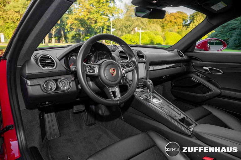 Porsche 718 Cayman