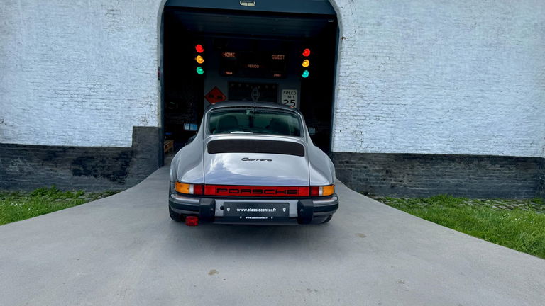 Porsche 911 Carrera 3.2
