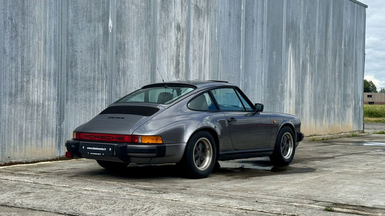 Porsche 911 Carrera 3.2
