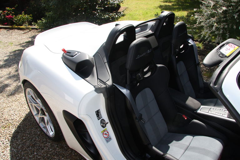 Porsche 718 Spyder RS