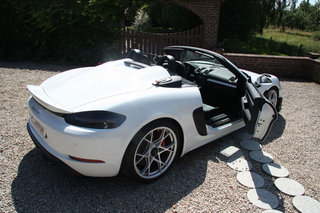 Porsche 718 Spyder RS