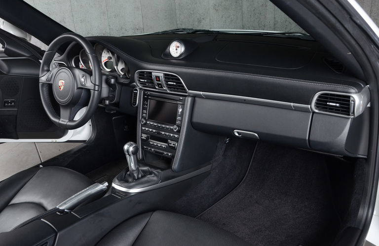 Porsche 997.2 Carrera GTS